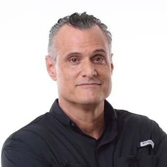 Carlos Alvarez Headshot